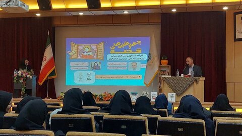 یکی از اهداف قصهگویی پربار کردن گنجینه واژگان مخاطب است