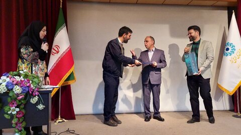 یکی از اهداف قصهگویی پربار کردن گنجینه واژگان مخاطب است