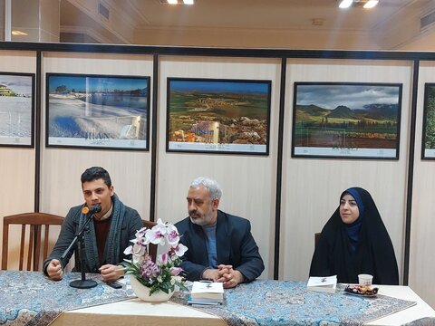 شاعران و نویسندگان زبان گویای هر قوم و ملت هستند