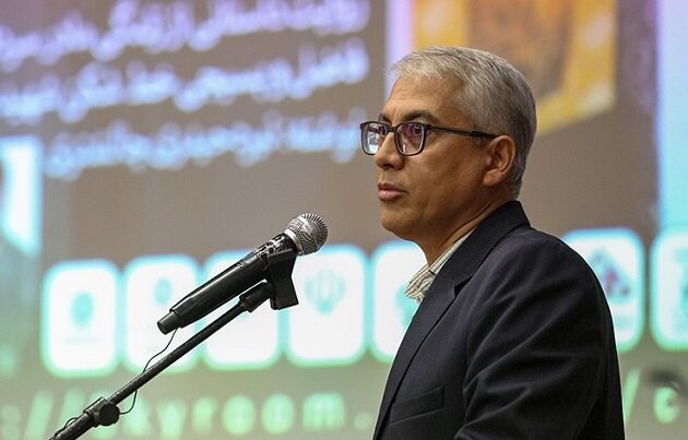 کتابخوانی را با فهم آثار ادبی عمق ببخشیم کتابخوانی را با فهم آثار ادبی عمق ببخشیم