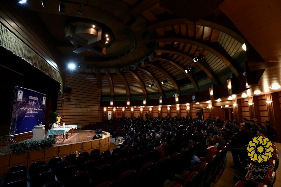 تلاش برای افزایش رفاهیت برای بهبود معیشت کتابداران/ مجموعه نهاد، مجموعهای جوان، پرتلاش و خوشایده