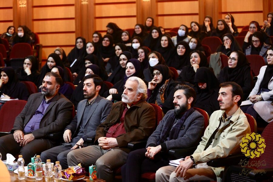 تلاش برای افزایش رفاهیت برای بهبود معیشت کتابداران/ مجموعه نهاد، مجموعهای جوان، پرتلاش و خوشایده