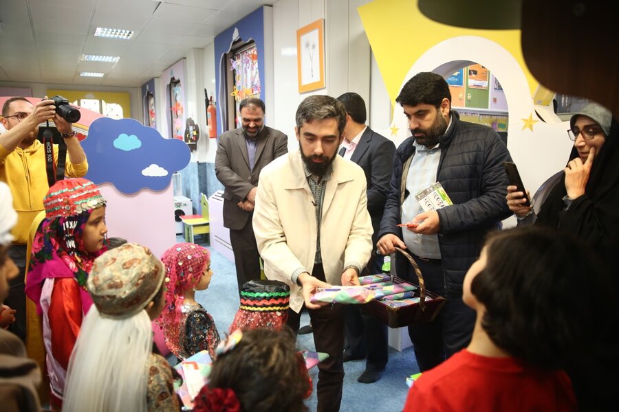 تلاش برای افزایش رفاهیت برای بهبود معیشت کتابداران/ مجموعه نهاد، مجموعهای جوان، پرتلاش و خوشایده