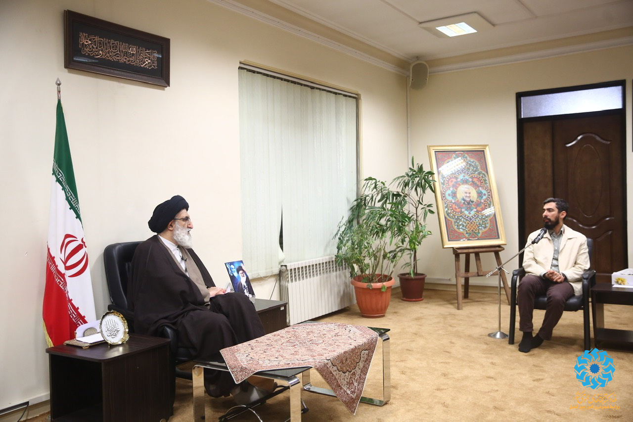 مجموعه نهاد، مجموعهای جوان، پرتلاش و خوشایده