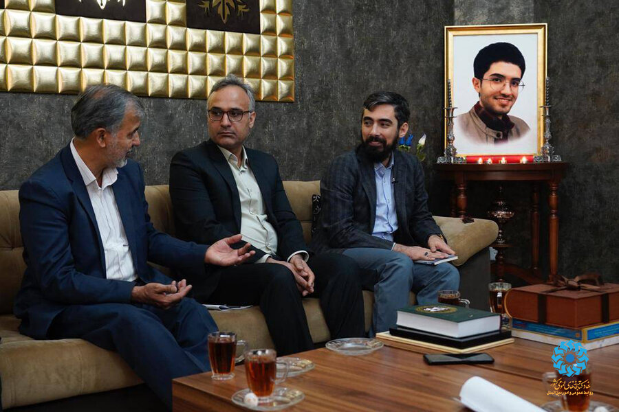 دیدار دبیرکل نهاد با خانواده شهید امیرحسین قربانی - از شهدای حادثه هواپیمای اوکراینی