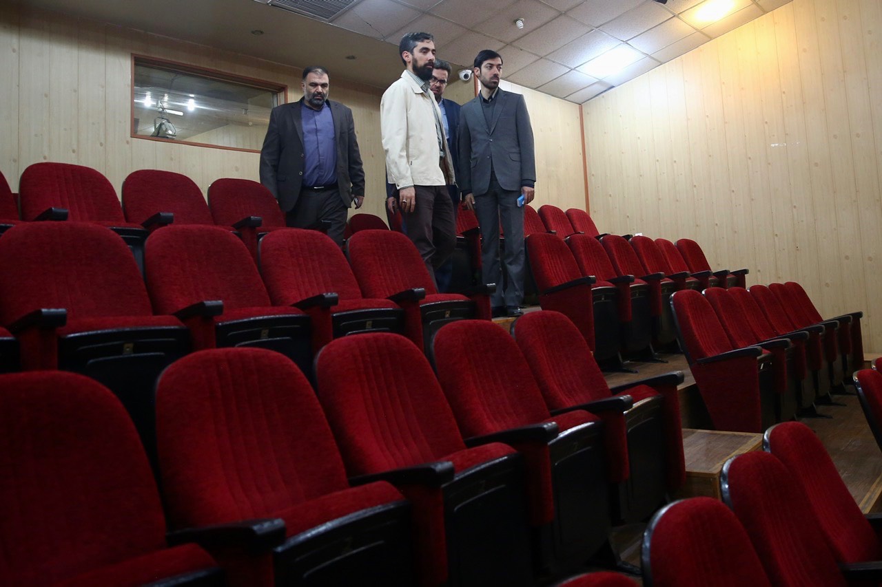 تلاش برای افزایش رفاهیت برای بهبود معیشت کتابداران/ مجموعه نهاد، مجموعهای جوان، پرتلاش و خوشایده