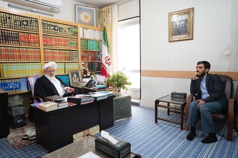 نقش کتابخانههای عمومی در نهادینه کردن خداباوری، تفکر و تعقل