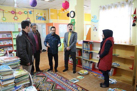 ایجاد فضای شاداب موجب افزایش روحیه و کارآیی کتابداران میشود