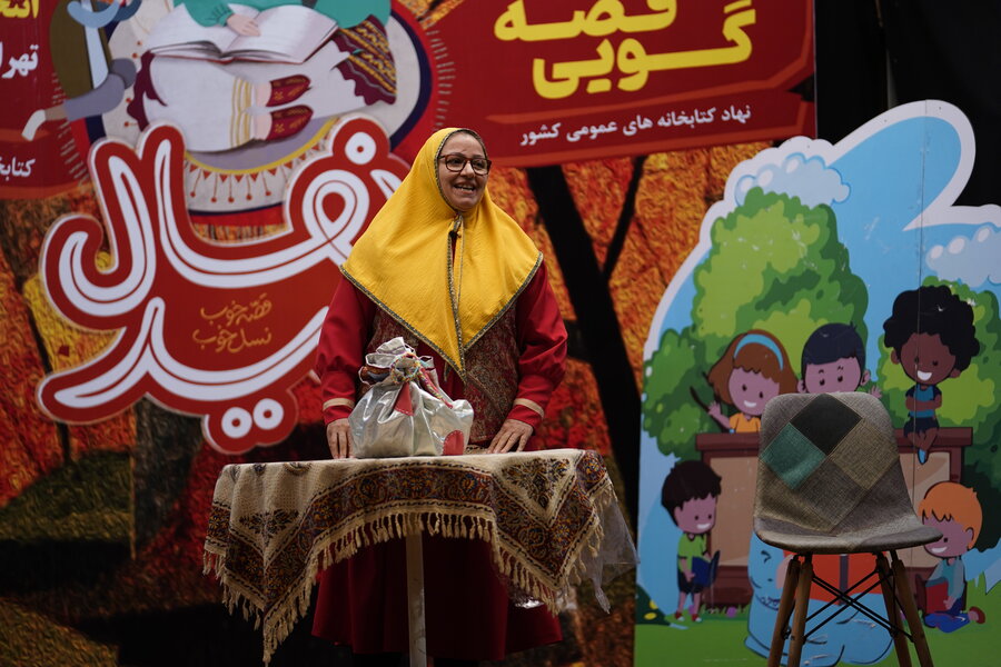 درخشش کتابدار گرمساری در مرحله منطقهای جشنواره قصه گویی نهال امید