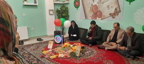 گردهمایی شاعران و ادب‌دوستان موجب همدلی و ترویج ادبیات فاخر می‌شود