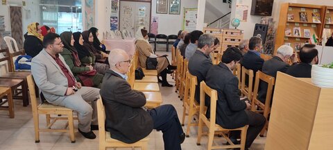 گردهمایی شاعران و ادبدوستان موجب همدلی و ترویج ادبیات فاخر میشود