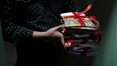 بستههای ارزاق و کتاب بین کودکان کار و مراکز نگهداری کودکان بیسرپرست توزیع شد