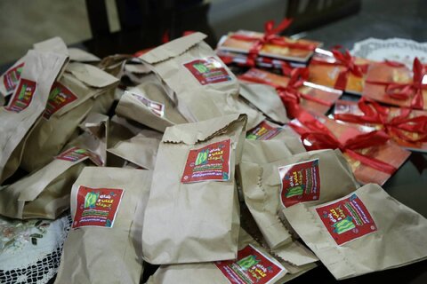 بستههای ارزاق و کتاب بین کودکان کار و مراکز نگهداری کودکان بیسرپرست توزیع شد