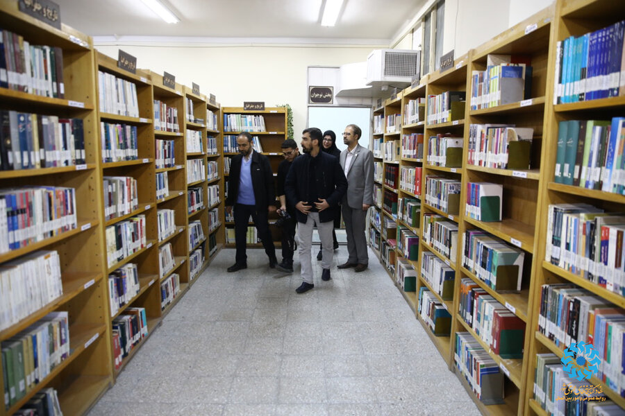 افزایش کتابخانههای سیار یکی از سیاستهای توسعهای در نهاد است/ ضرورت بازطراحی و اصلاح کتابخانه مرکزی سمنان