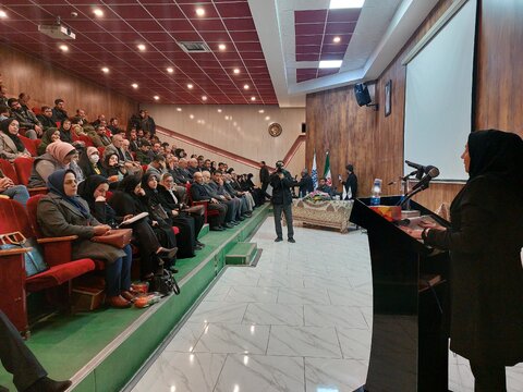 با زبان هنر میتوان نسل سلیمانی را پرورش داد