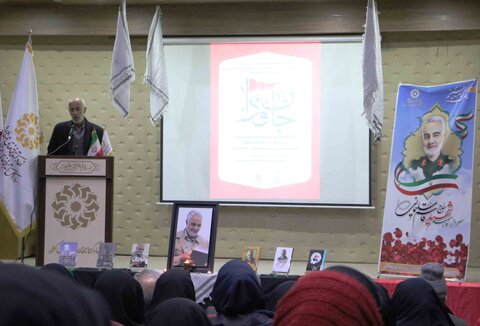 شهید سردار سلیمانی مکتب و جریانی بود که یک عالم را هوشیار کرد