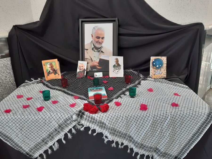 سخن از حاج قاسم در کتاب «عقیق سلیمانی» سخن از یک ابرمرد است نقد کتاب عقیق سلیمانی