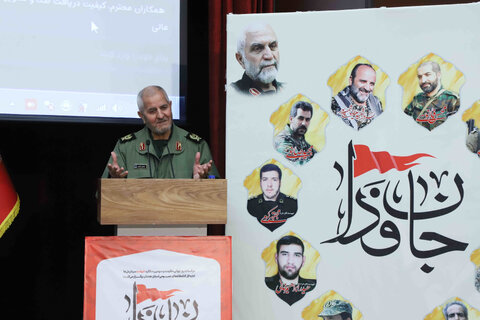 شعر به بیان حقیقت شهید سلیمانی کمک میکند/ سردار سلیمانی نماد هویت ایرانی اسلامی است