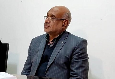 عصر شعر «جان فدا» در کتابخانه عمومی حافظ شهرکرد برگزار شد