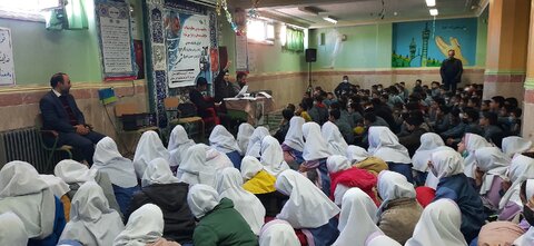 ویژه برنامههای فرهنگی کتابخانههای عمومی استان تهران با موضوع سردار سلیمانی