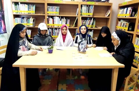 ویژه برنامههای فرهنگی کتابخانههای عمومی استان تهران با موضوع سردار سلیمانی