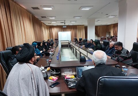 ویژه برنامه محفل شعر «سرودههای فاطمی» در آذربایجانغربی برگزار شد