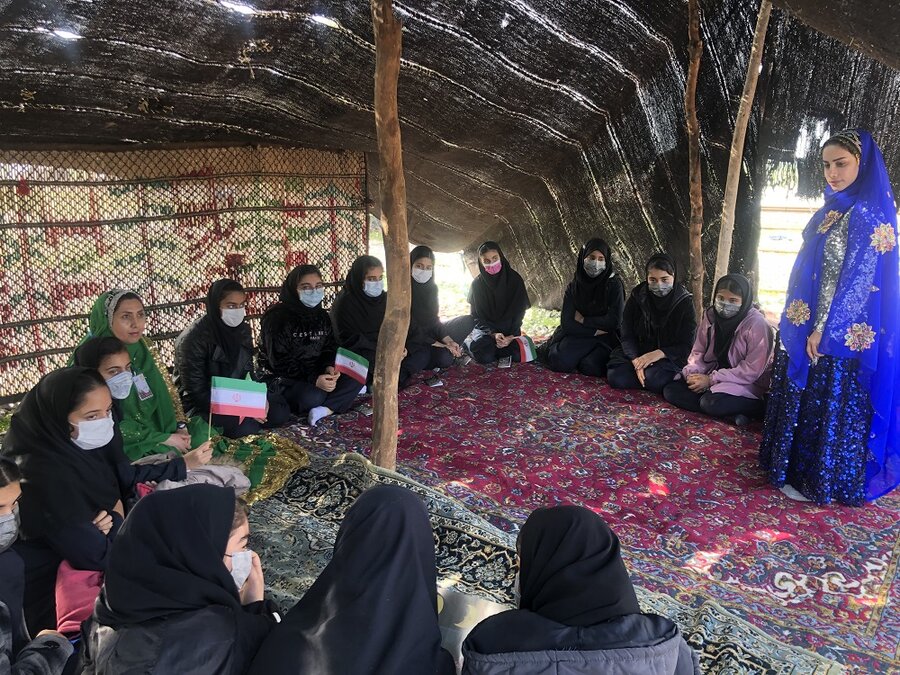 فرهنگ کتابخوانی را در میان دانشآموزان عشایر توسعه خواهیم داد