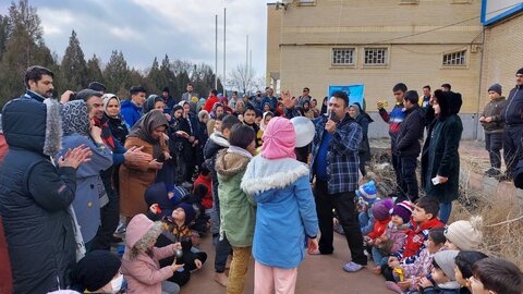 ارسال بستههای فرهنگی ویژه کودک و نوجوان به مناطق زلزلهزده شهرستان خوی