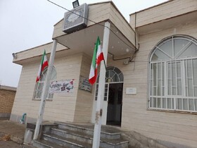 اهتزاز پرچم جمهوری اسلامی ایران در کتابخانه‌های عمومی آذربایجان غربی