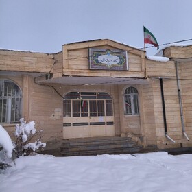 اهتزاز پرچم جمهوری اسلامی ایران در کتابخانه‌های عمومی آذربایجان غربی