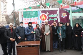 حضور کتابداران و «کاروان دانایی» خراسان رضوی در راهپیمایی 22 بهمن