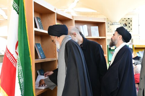 میزبانی کتابخانههای عمومی استان قم از مردم کتابخوان و علاقهمند به فرهنگ و کتاب