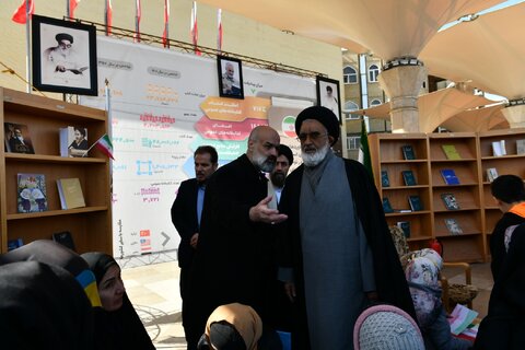 میزبانی کتابخانههای عمومی استان قم از مردم کتابخوان و علاقهمند به فرهنگ و کتاب