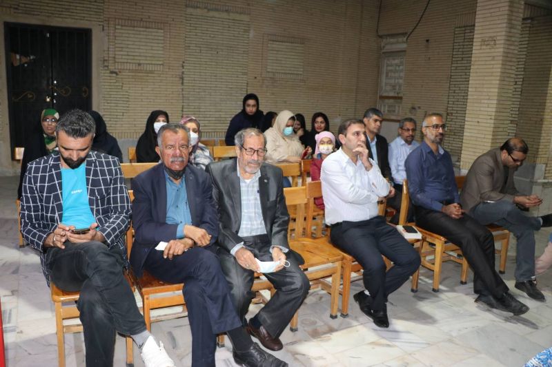 جشن پیروزی انقلاب اسلامی همراه با نورافشانی و بانگ «الله اکبر»