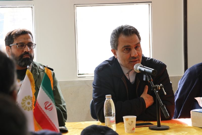 برای ساختن ایران قوی ابتدا باید جامعه‌ای کتابخوان پرورش دهیم