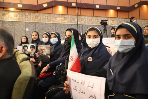 میدان نبرد در قرن ۲۱، حوزه فکر، اندیشه و مطالعه است