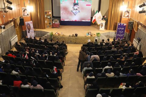 میدان نبرد در قرن ۲۱، حوزه فکر، اندیشه و مطالعه است