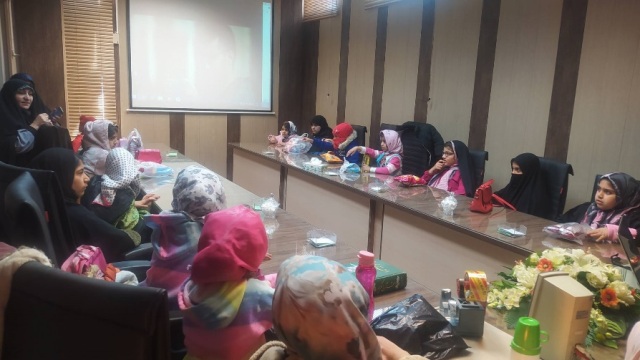 اکران سیزدهمین جشنواره مردمی فیلمهای مستند عمار در کتابخانههای عمومی شهرستان دامغان