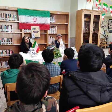 کتاب، ابزاری موثر در آشنایی با تجربه وقایع انقلاب اسلامی است