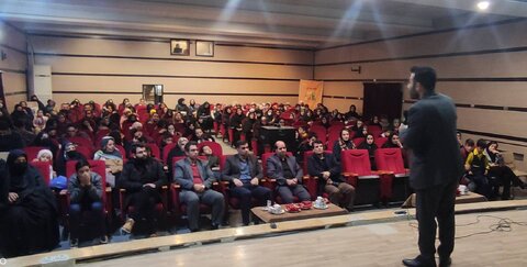 برگزاری ویژه برنامه «جشن انقلاب» در شهرستان آذرشهر