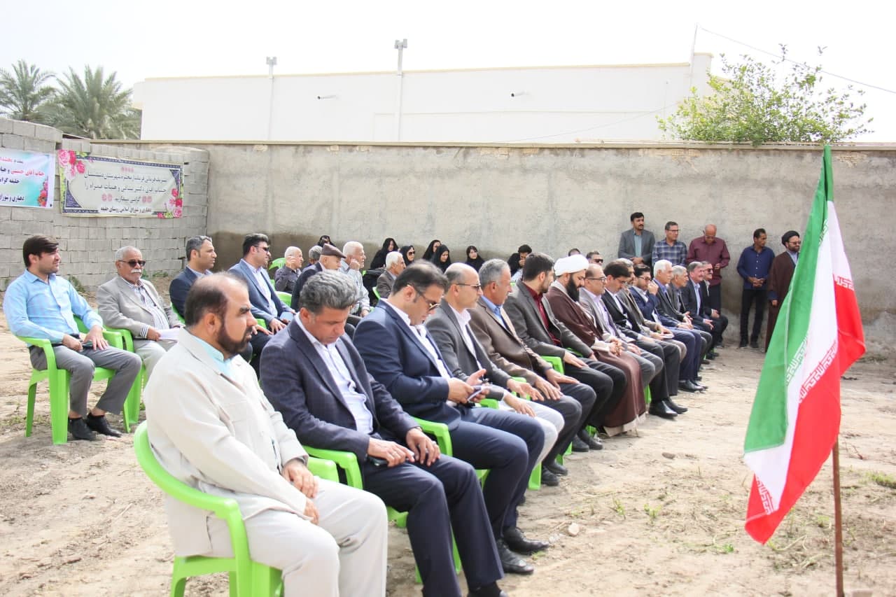 کلنگ احداث کتابخانه خیرساز روستای خلیفه شهرستان دشتستان به زمین زده شد