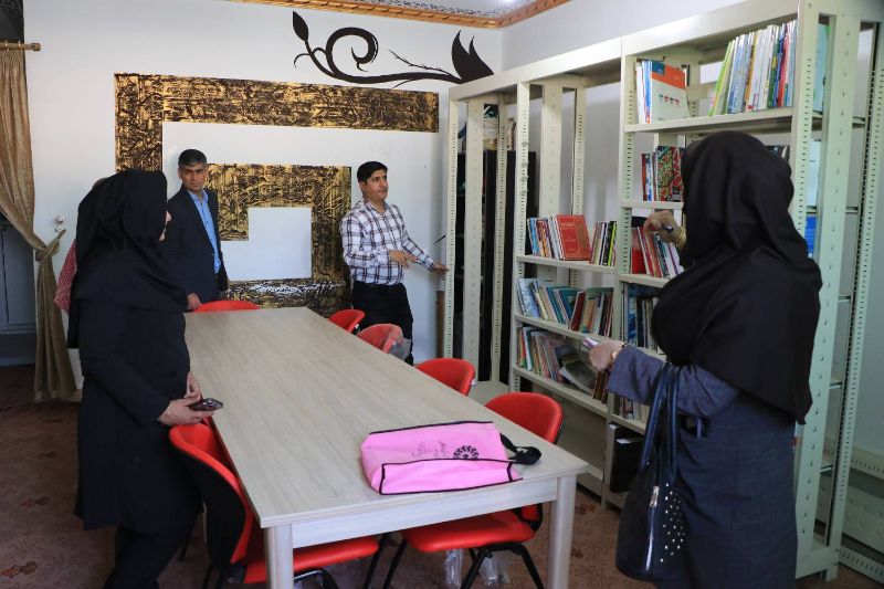 پیشخان کتابخانهای فرصتی برای ارائه خدمات فرهنگی به روستاها و شهرهای فاقد کتابخانه است