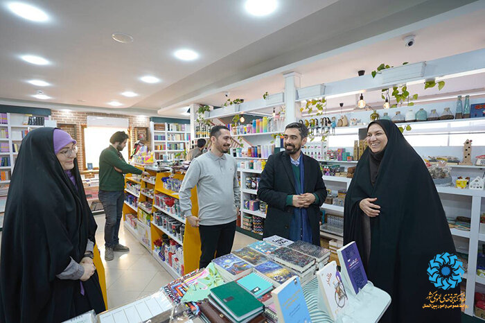 اهمیت ترسیم جایگاهی مناسب از کتابخانههای عمومی در جامعه/ پیشبرد اهداف کتابخانههای عمومی نیاز به مسئولی مقتدر و همکارانی همراه دارد