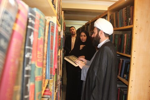 برنامه کتابخانه گردی در کتابخانه آیت الله حیدری ایلامی برگزار شد