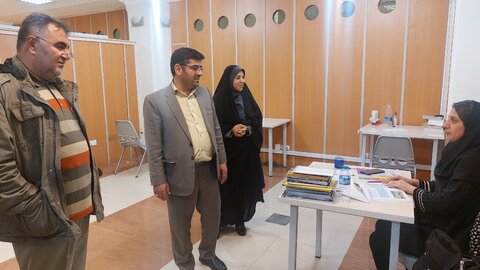 کتابخانه های عمومی نقش مهمی را در مسیر دهی درست به جامعه ایفا می کنند