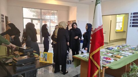 حضور پرشور مردم و مسئولان استان خراسان‌شمالی در طرح کتابخانه‌گردی 