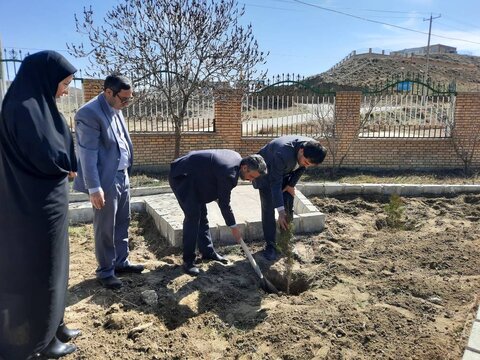حضور پرشور مردم و مسئولان استان خراسان‌شمالی در طرح کتابخانه‌گردی 