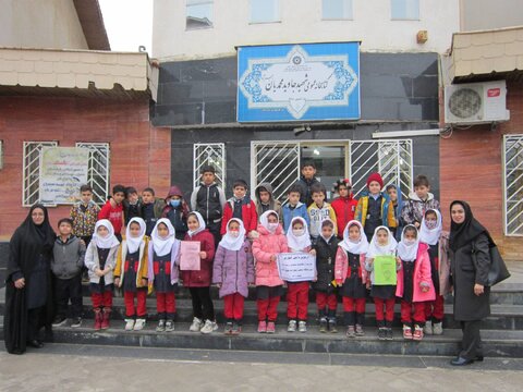 میزبانی کتابخانههای عمومی گیلان از دوستداران کتاب در روز نخست طرح کتابخانهگردی