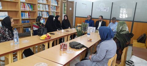 میزبانی کتابخانههای عمومی گیلان از دوستداران کتاب در روز نخست طرح کتابخانهگردی