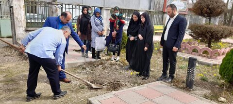 میزبانی کتابخانههای عمومی گیلان از دوستداران کتاب در روز نخست طرح کتابخانهگردی